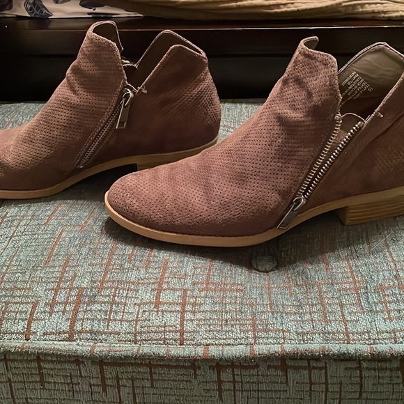 Universal thread brown ankle boots sz 10 with side zippers - Picture 6 of 7